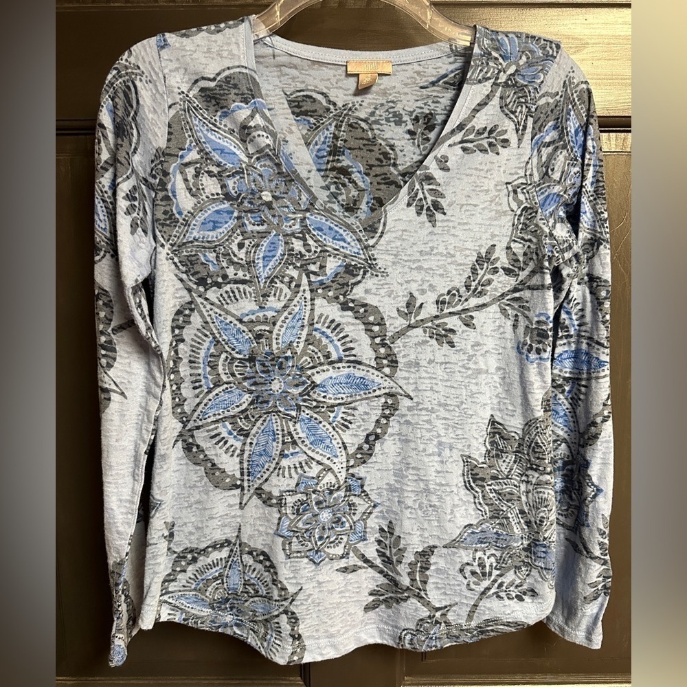 J Jill Long Sleeve Light Blue Floral Design Burn Out Fabric Shirt Women’s Sz XSP